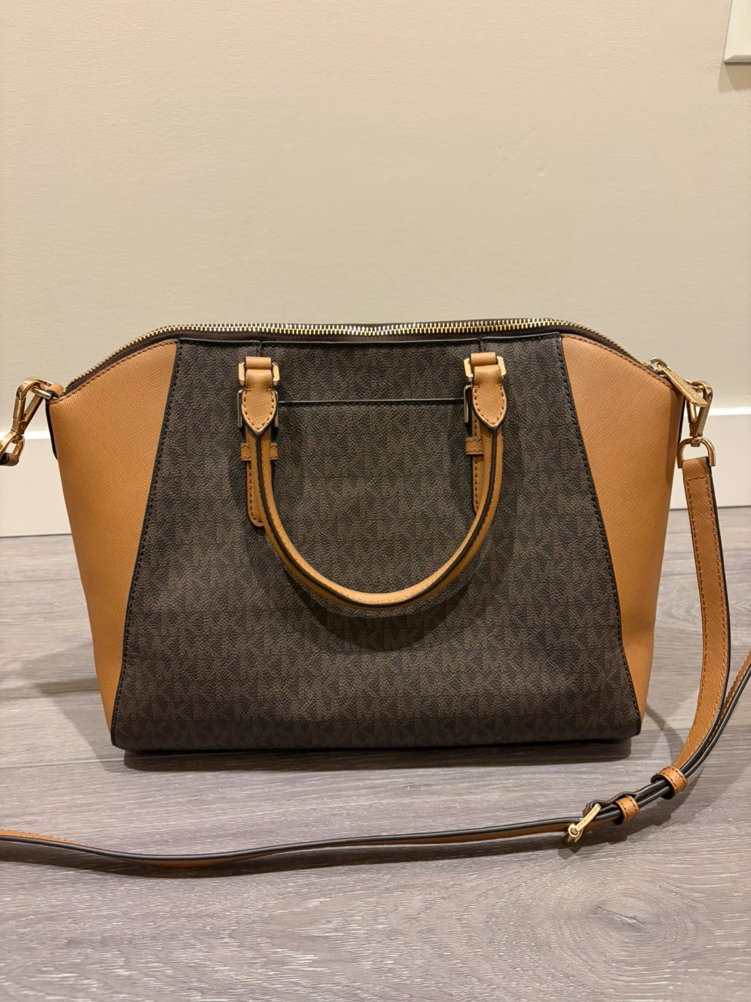 Michael Kors Purse - photo 2