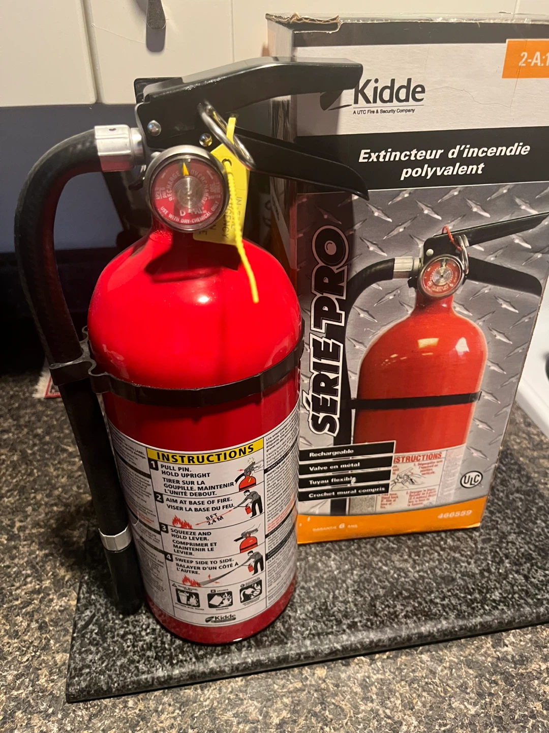 New Kidde Rechargeable Fire Extinguisher - photo 2