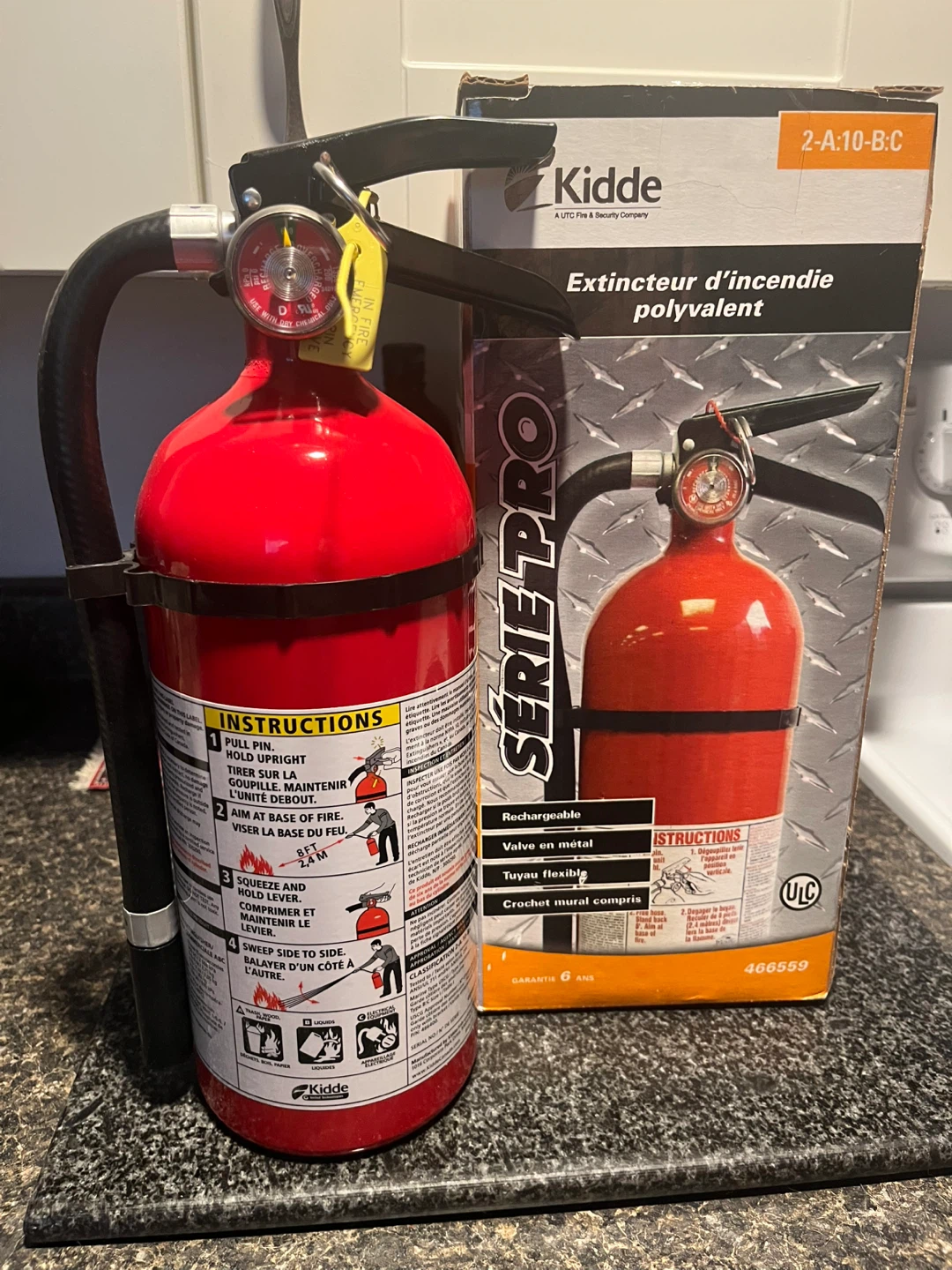 New Kidde Rechargeable Fire Extinguisher