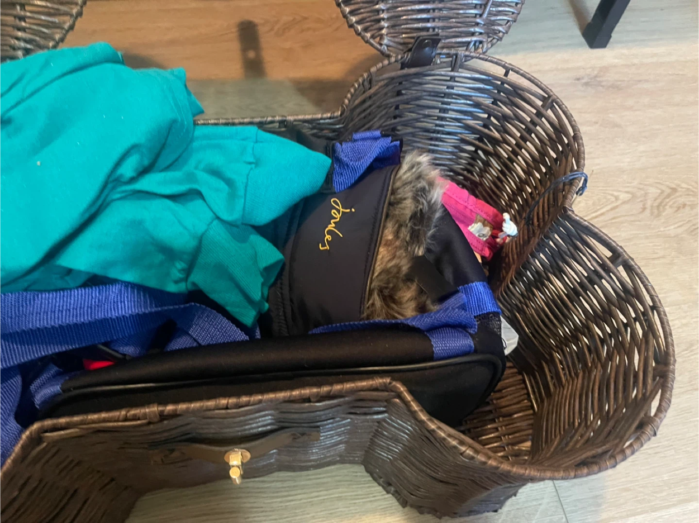 Wicker Dog Bone Picnic Basket - photo 3
