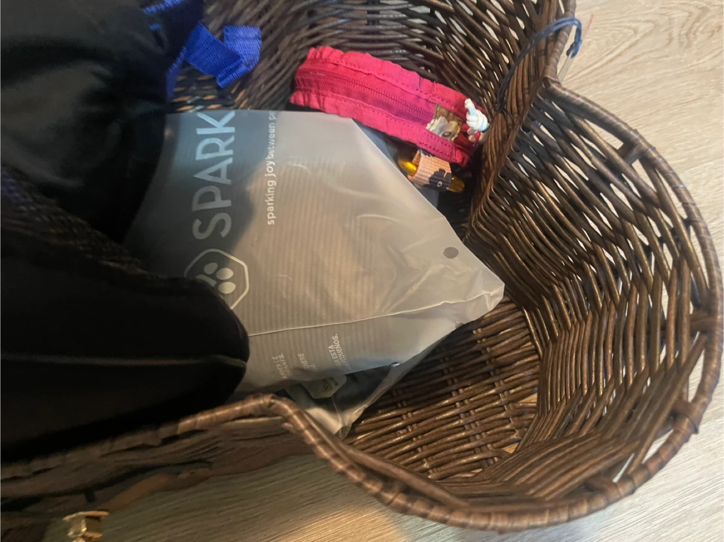 Wicker Dog Bone Picnic Basket - photo 4