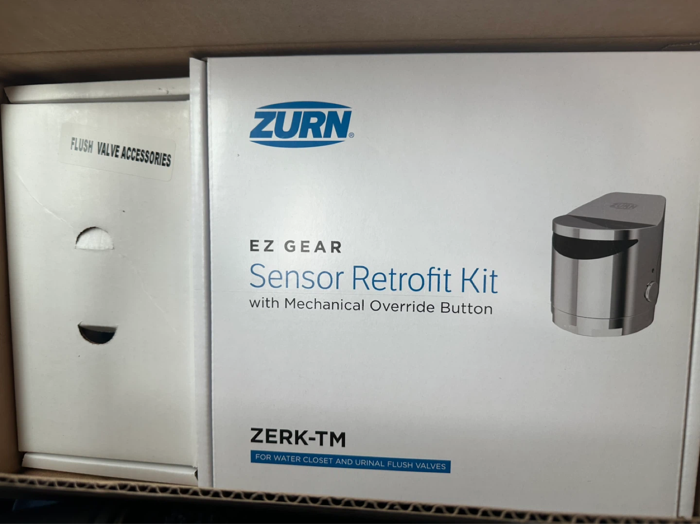Zurn EZ Gear Sensor Retrofit Kit with Mechanical Override Button