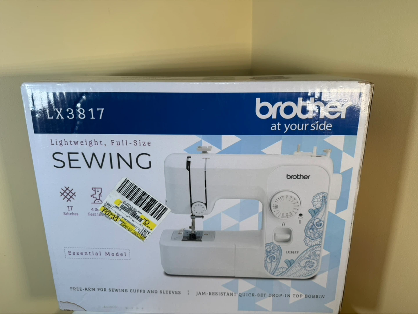 Brother LX3817 Lightweight Full-Size Sewing Machine - photo 4