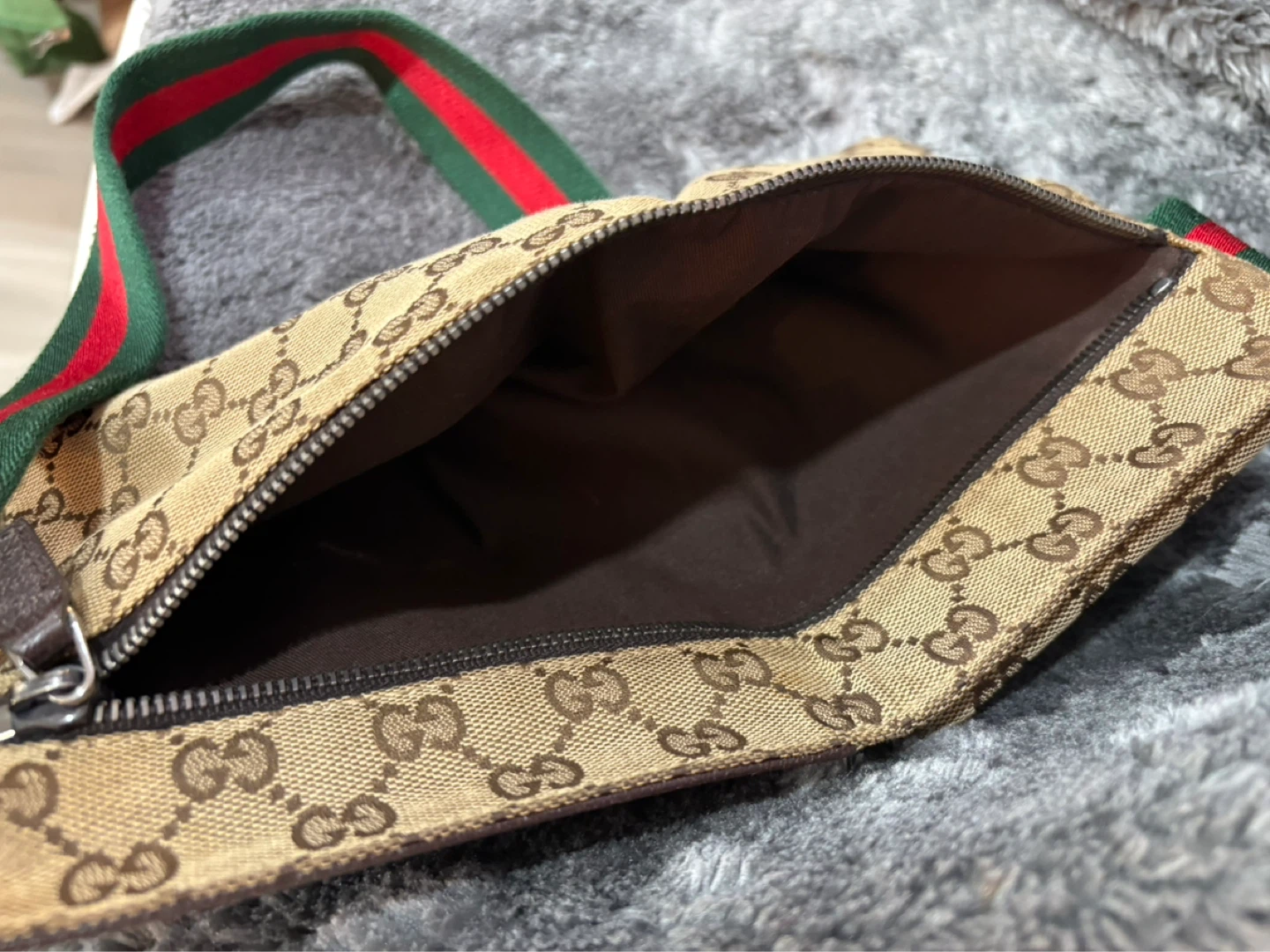 Gucci Monogram Canvas Belt Bag - photo 4