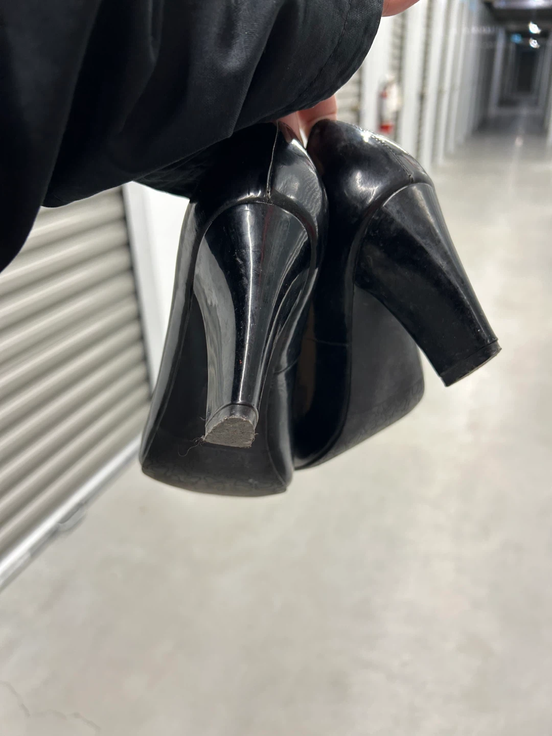 Ferragamo black heels - photo 2
