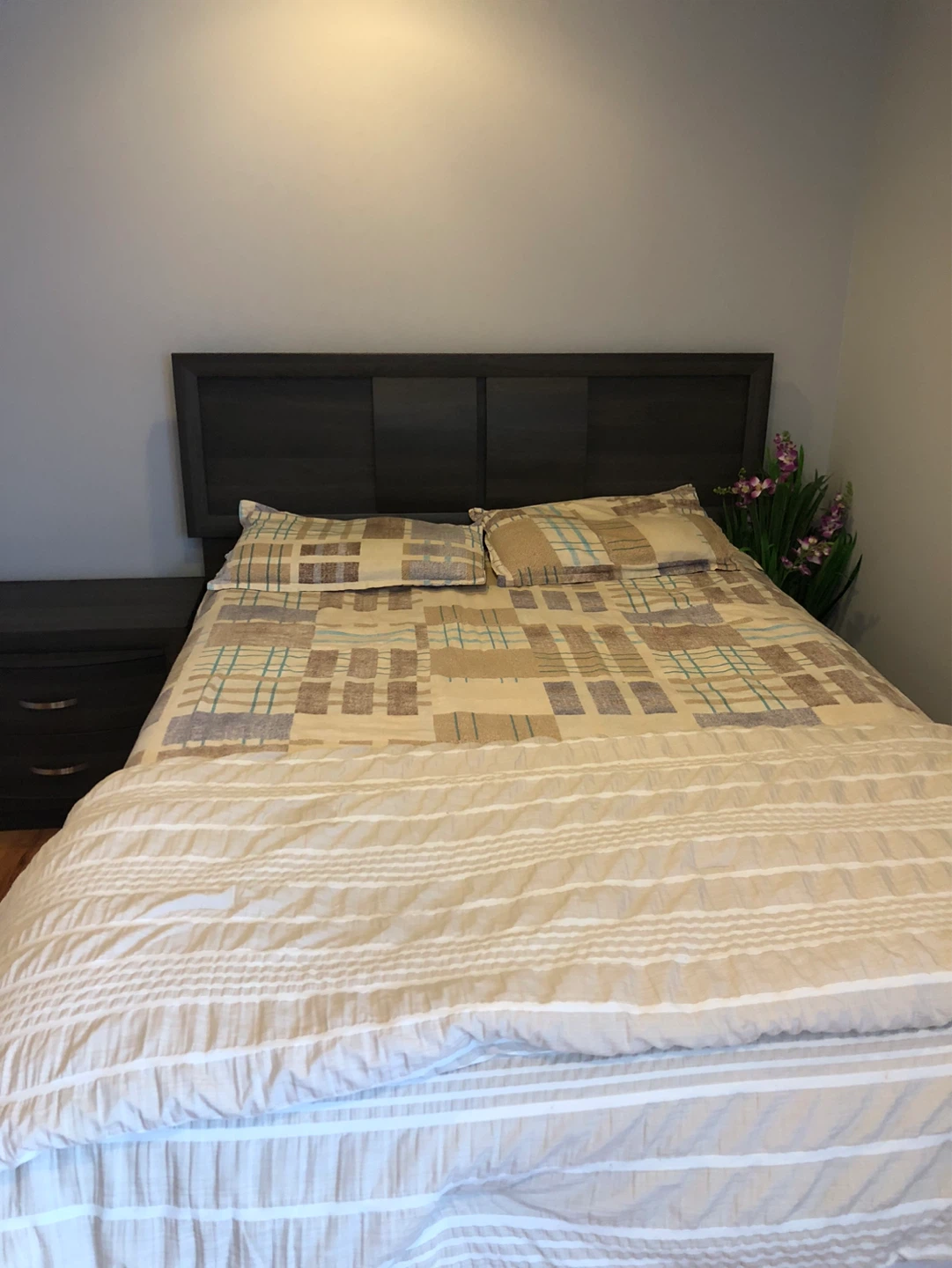 Double bed with mattress