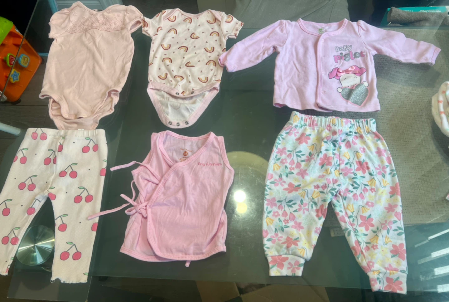 Baby Girl Clothes Bundle (0-6mos) - photo 5