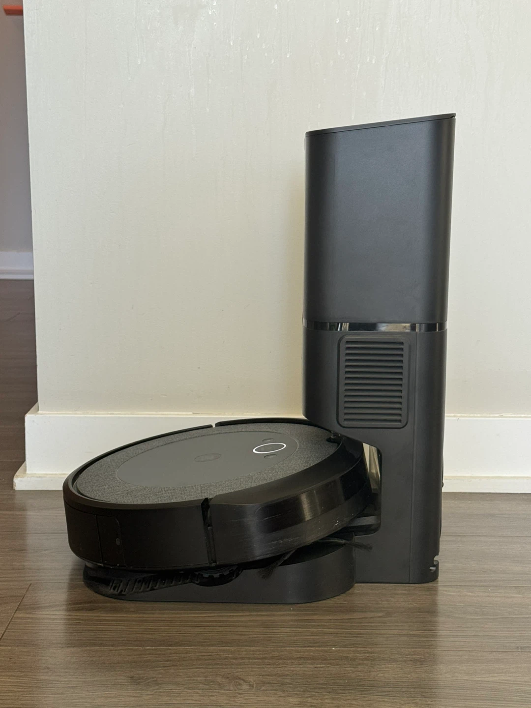 iRobot Roomba i3+ with Base - photo 4