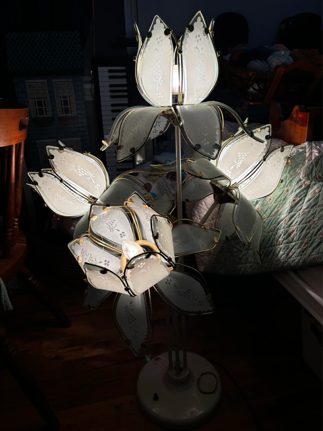 Vintage Lotus Lamp