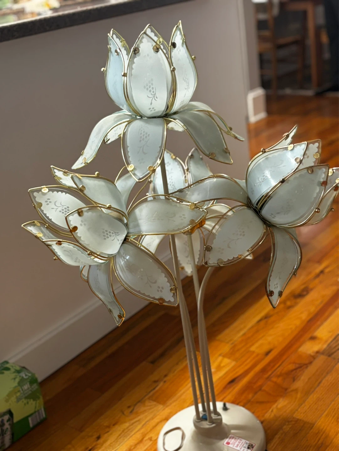 Vintage Lotus Lamp - photo 4