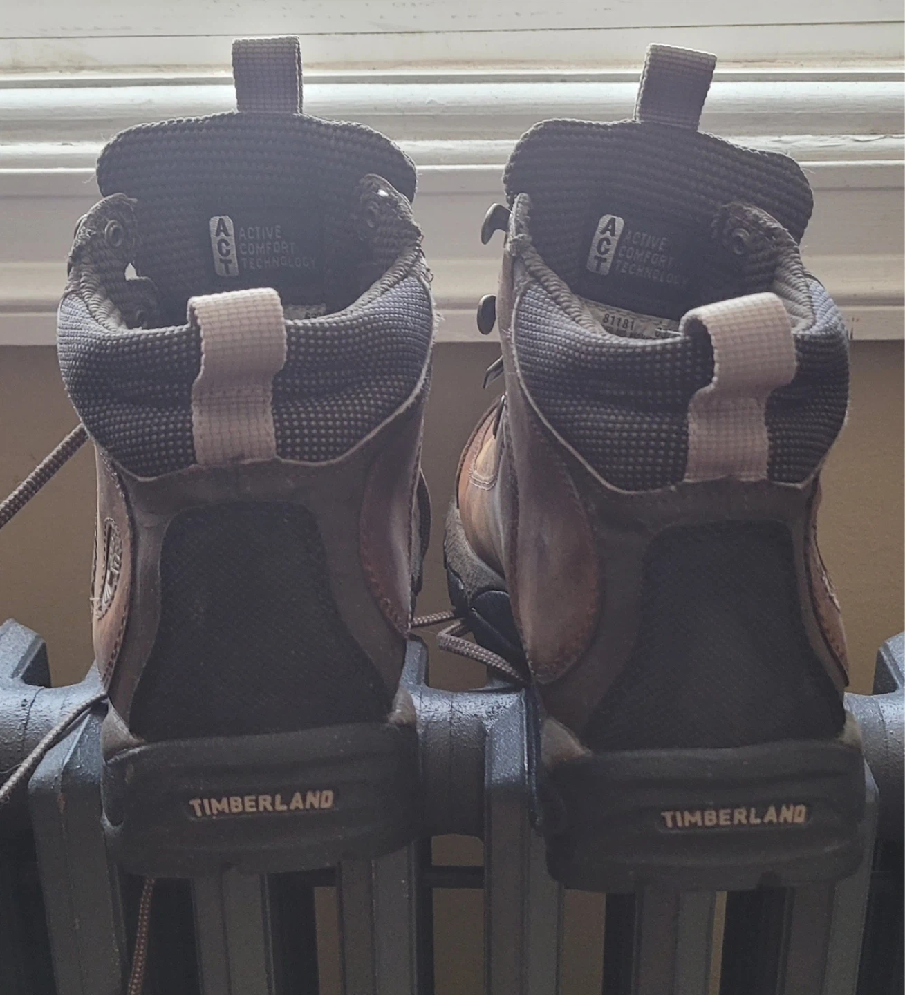 Timberland Women's Hiking Boots Size 8M Brown - photo 2