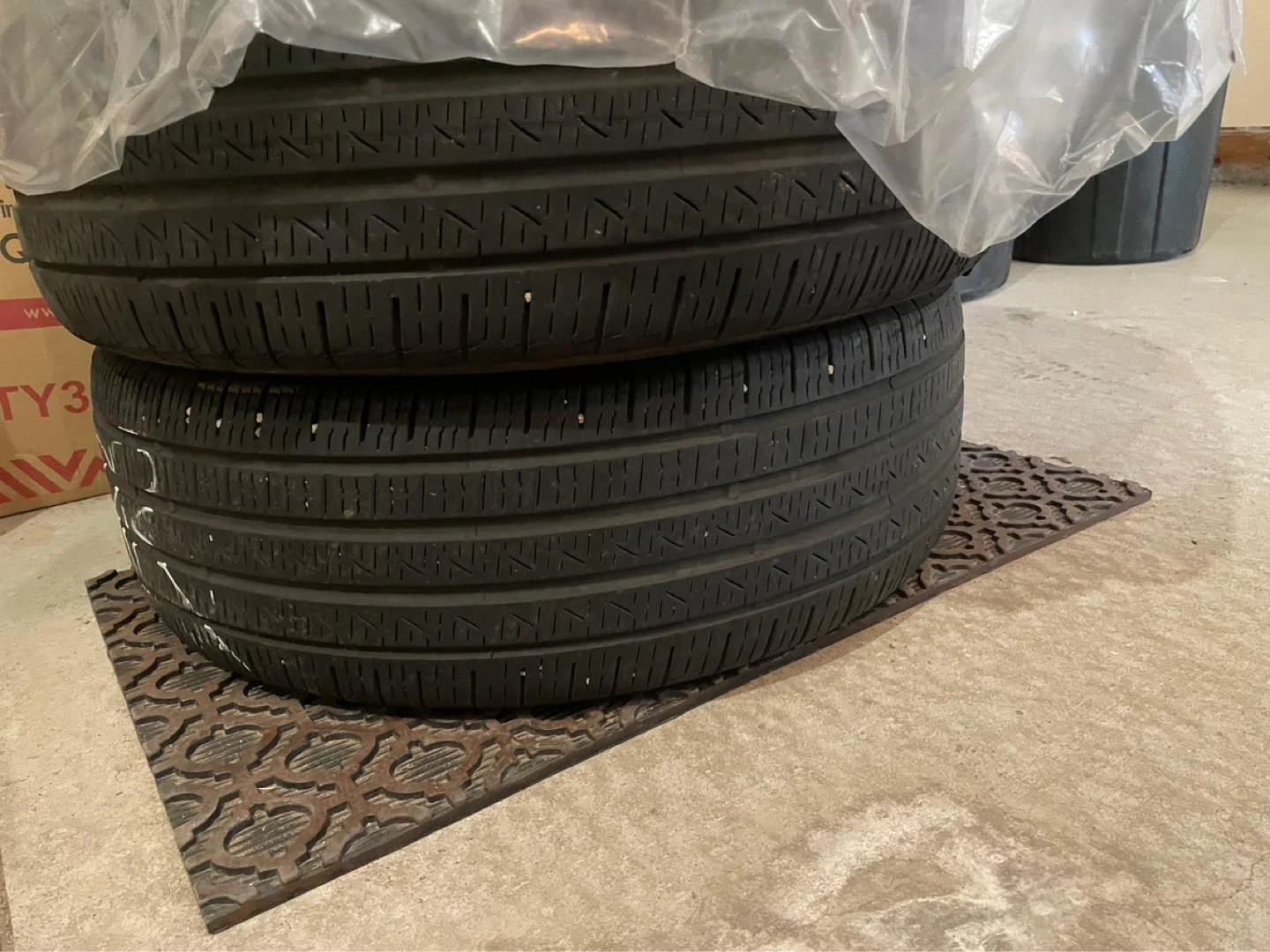 Pirelli 215/55R17 Tire-set of three tyres- all season - photo 5