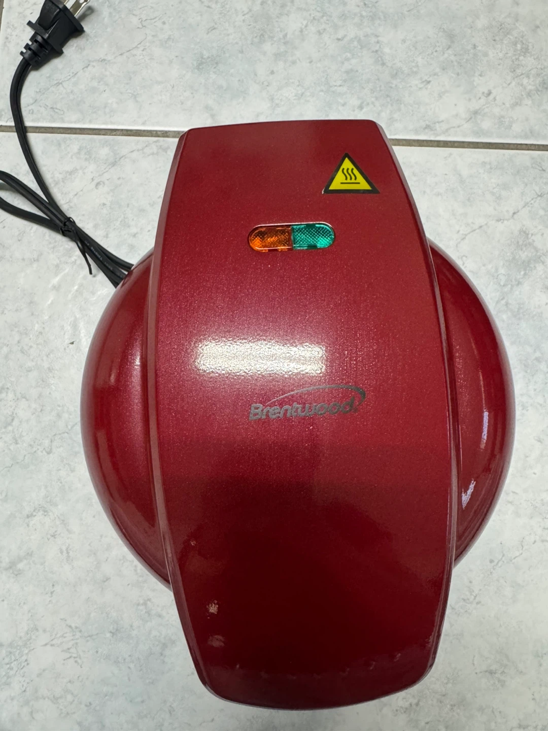 Brentwood Red Waffle Maker - Flower Shape