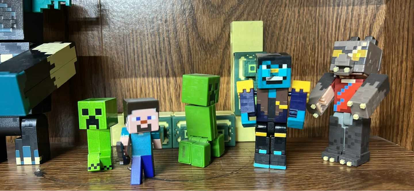 Minecraft Action Figure Lot - photo 2