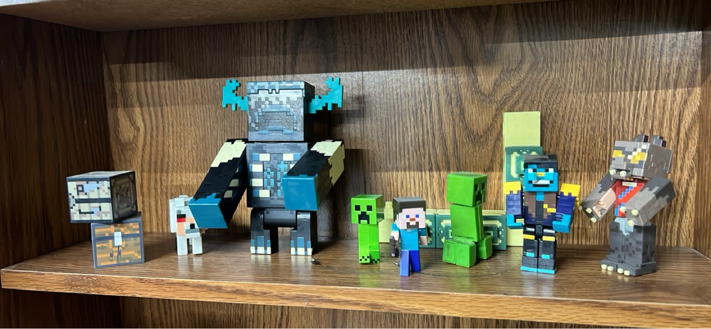 Minecraft Action Figure Lot - photo 3