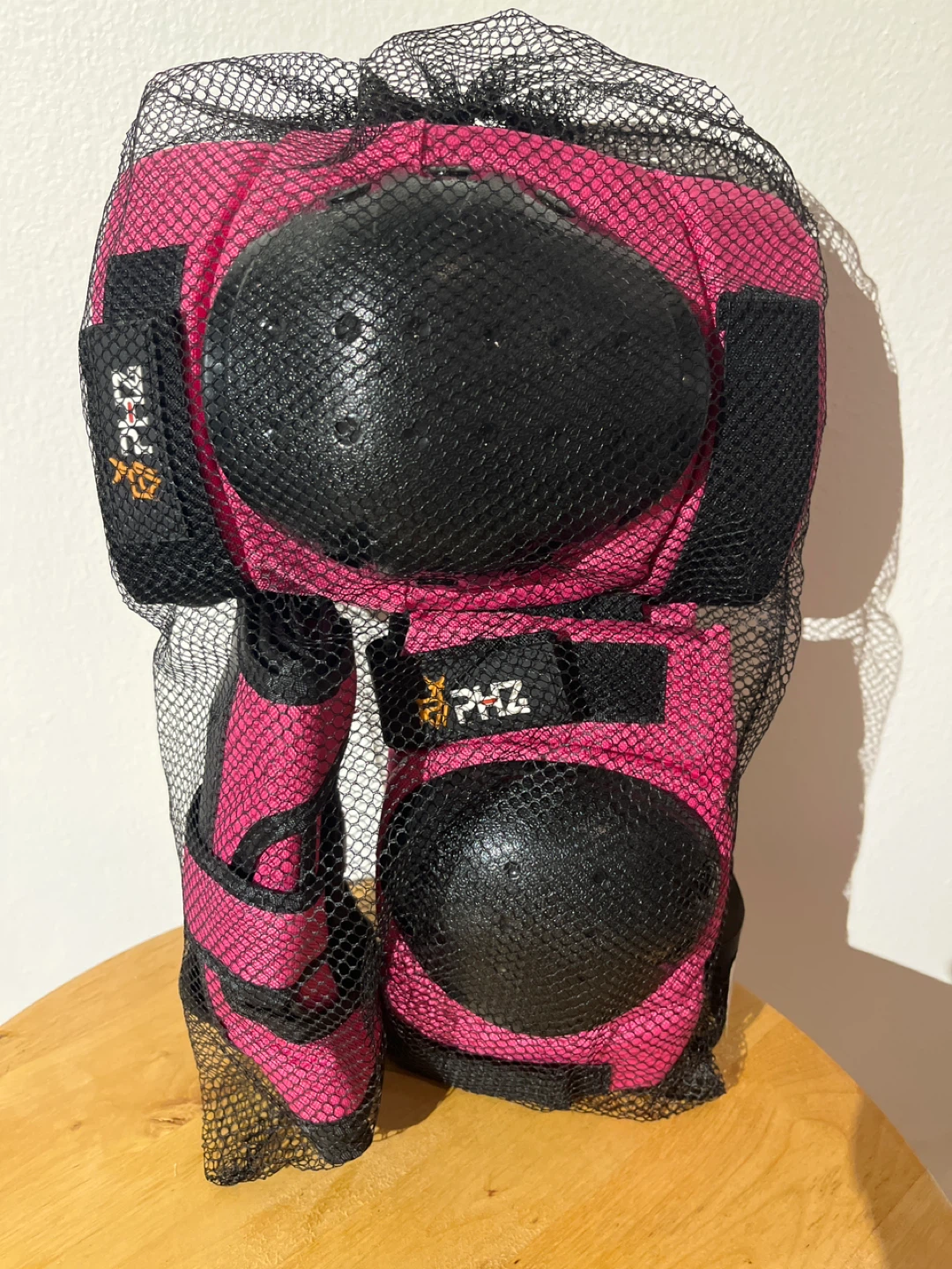 PHZ Adult/Child Knee and Elbow Protective Gear Set - Pink - photo 3