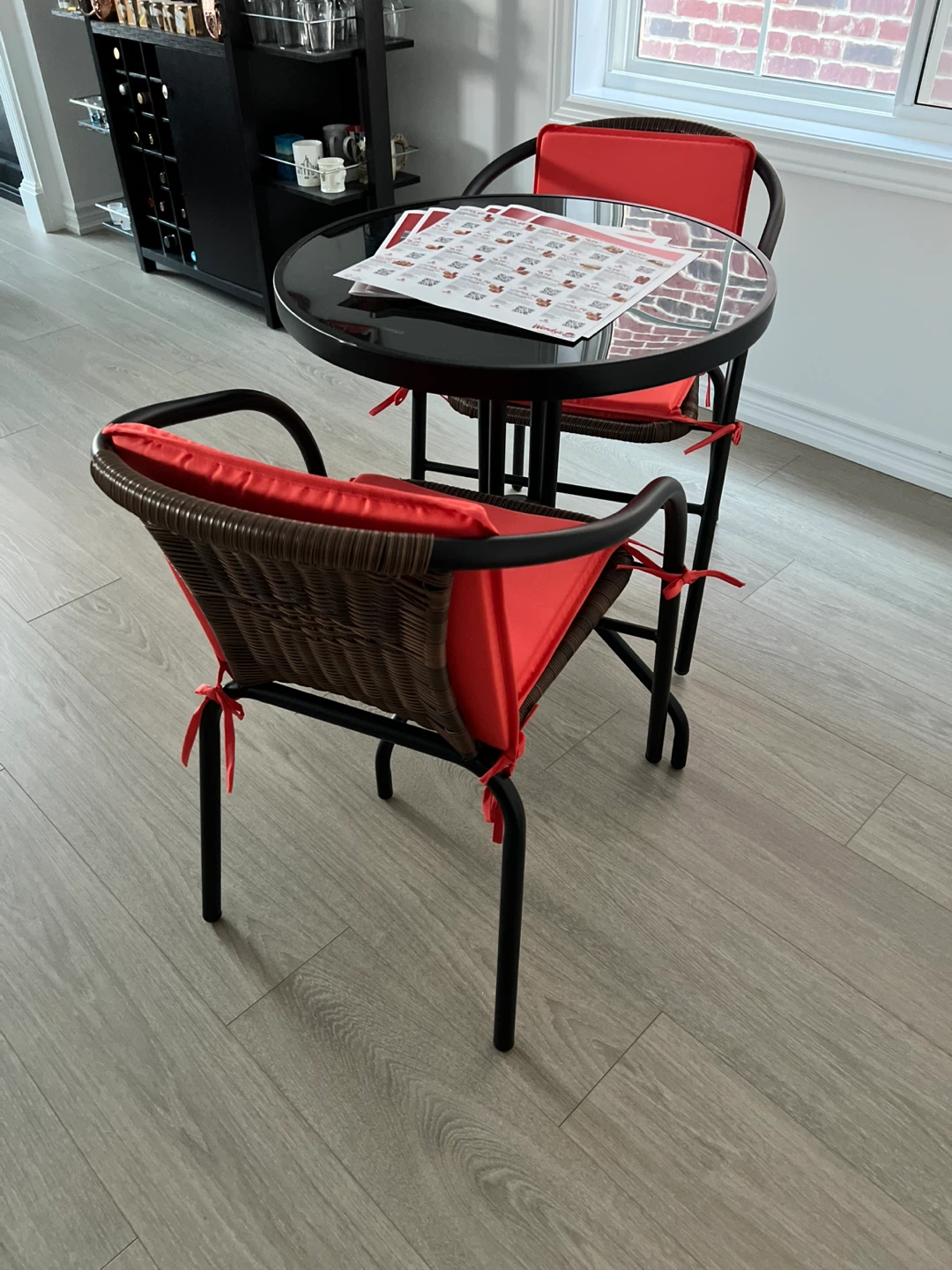 Black tempered glass table with two chairs and four chair pads - photo 2