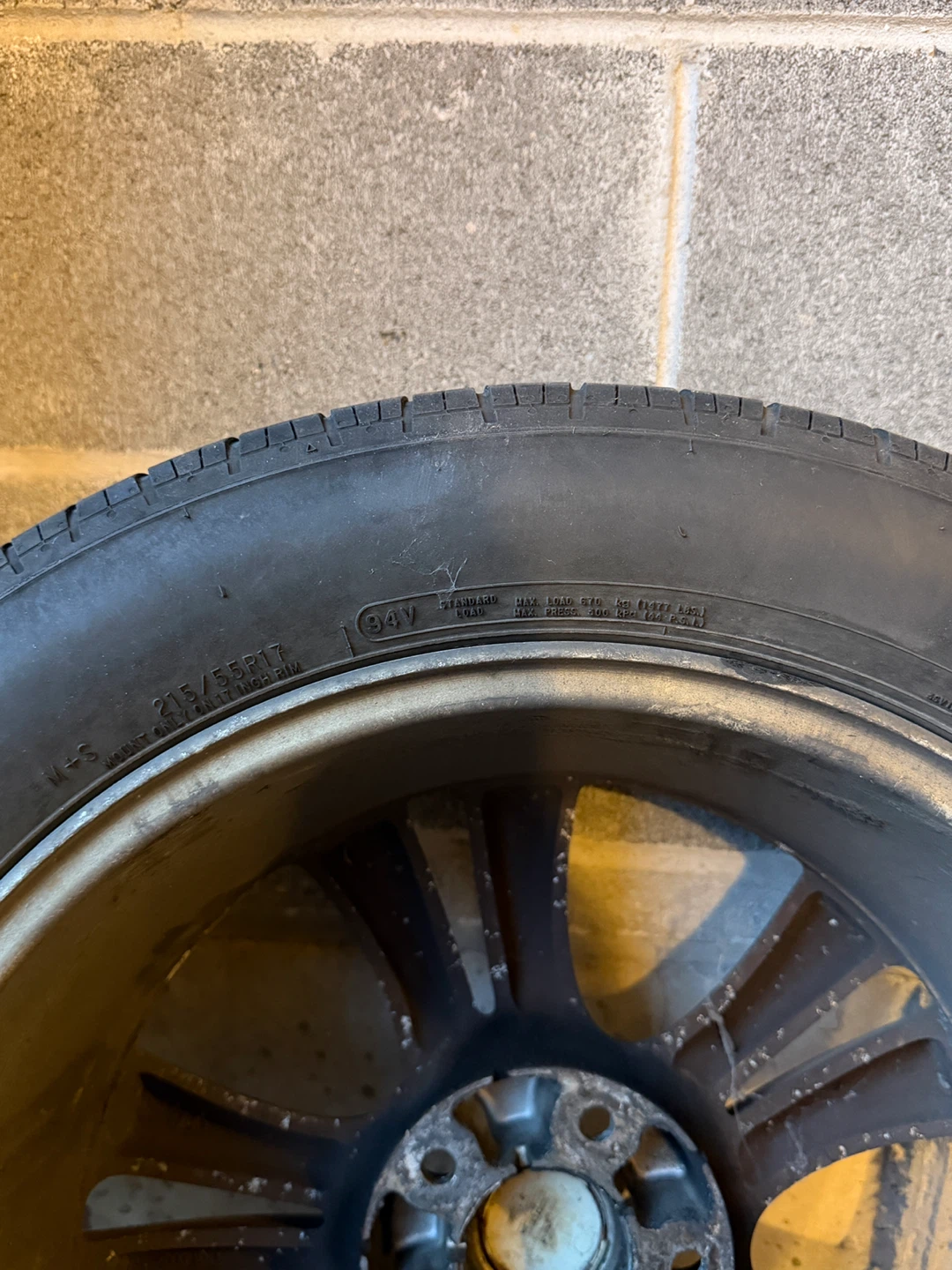 Hyundai Wheel and Tire - photo 3