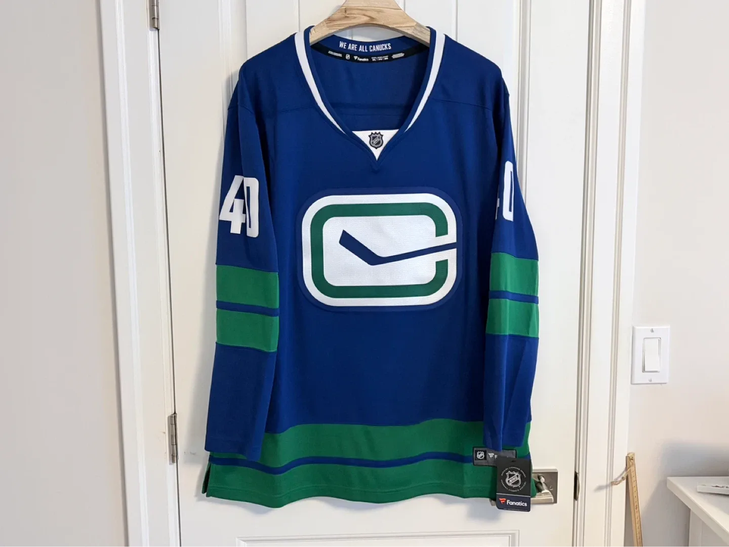 BNWT Authentic Fanatics Canucks Pettersson Womens Jersey 3XL