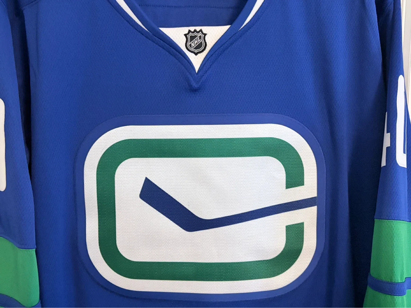 BNWT Authentic Fanatics Canucks Pettersson Womens Jersey 3XL - photo 2