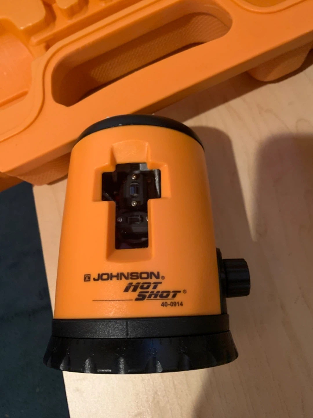 Johnson Hot Shot Self-Adjusting Laser Level