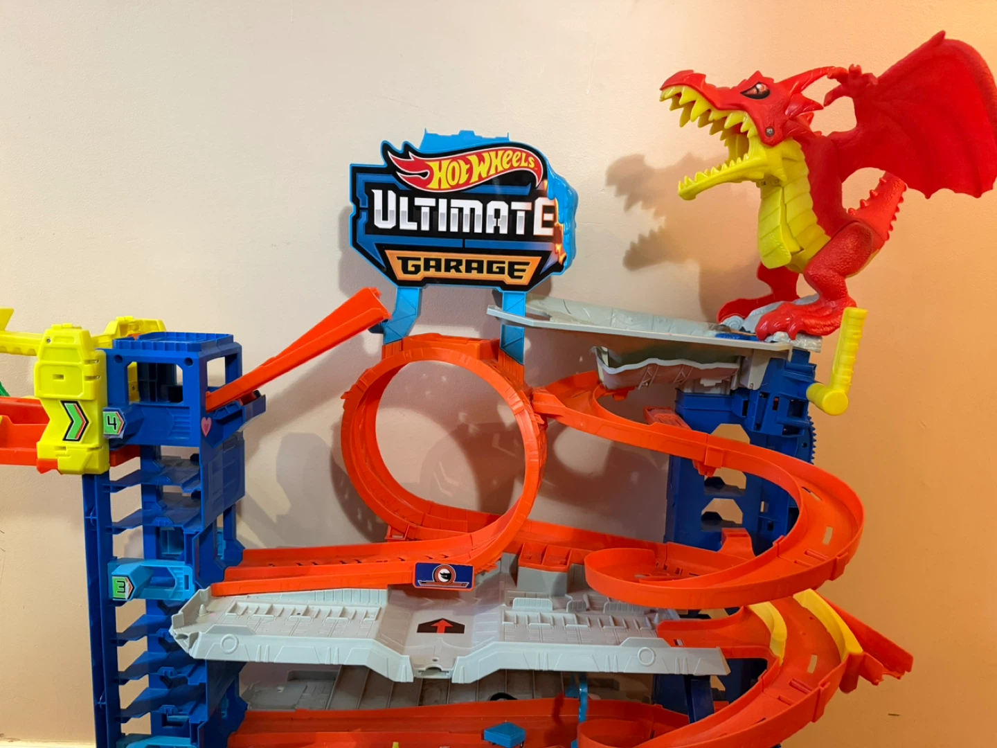 Hot Wheels Ultimate Garage Playset - photo 2