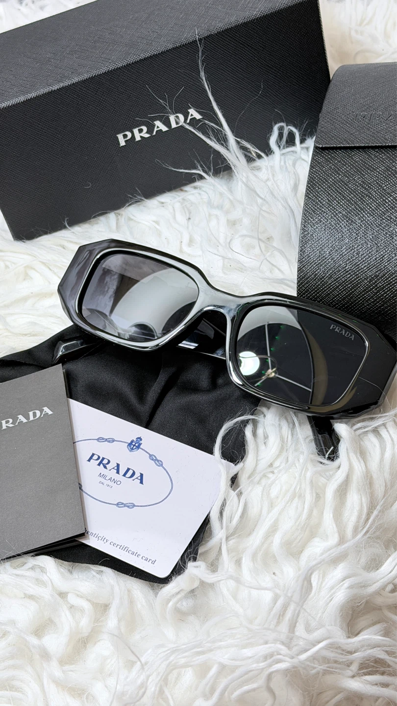 Prada Black Sunglasses with Case and Box - photo 4
