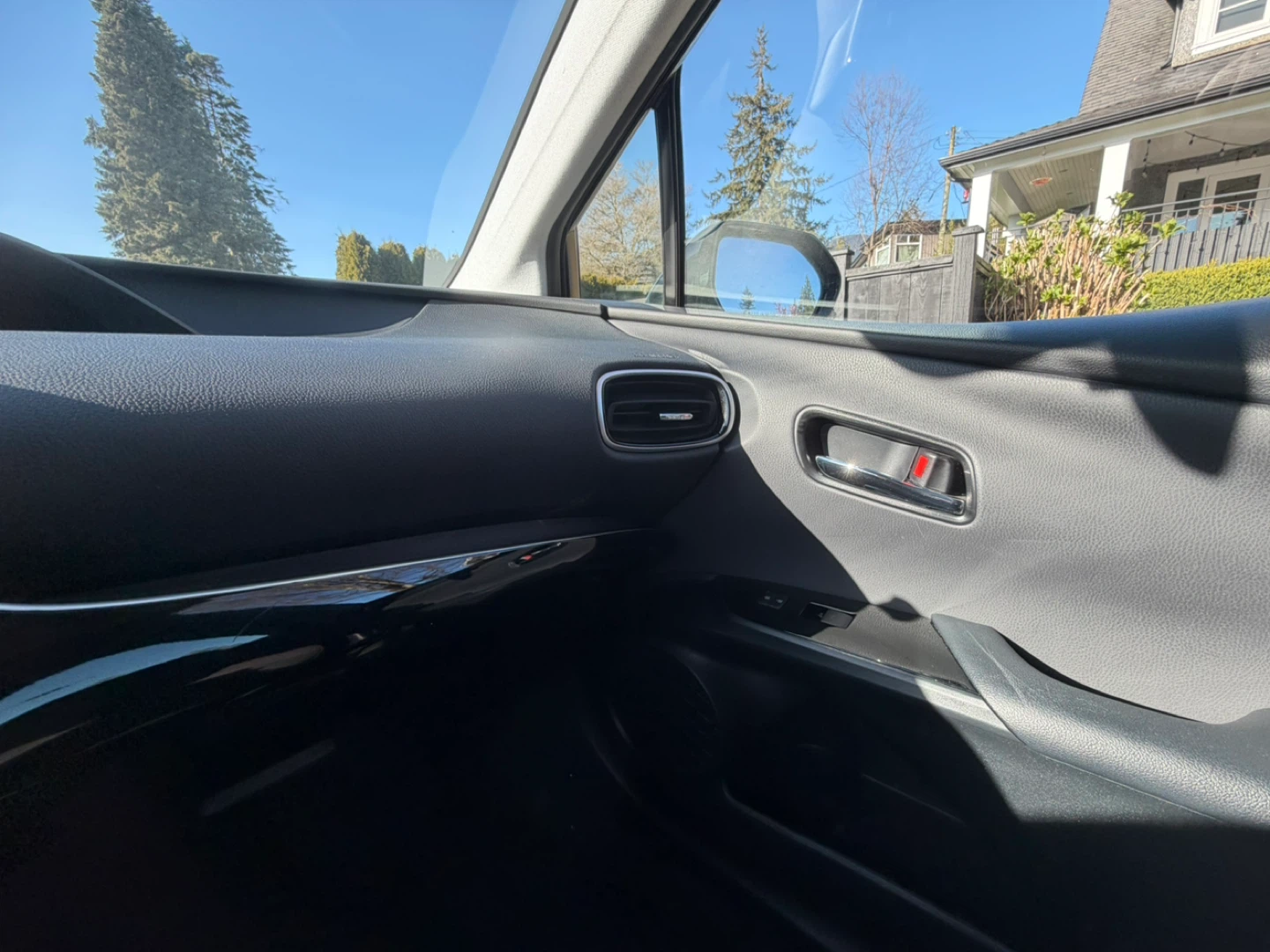 2019 Toyota Prius Prime Plug-In Hybrid - Low Mileage - photo 4