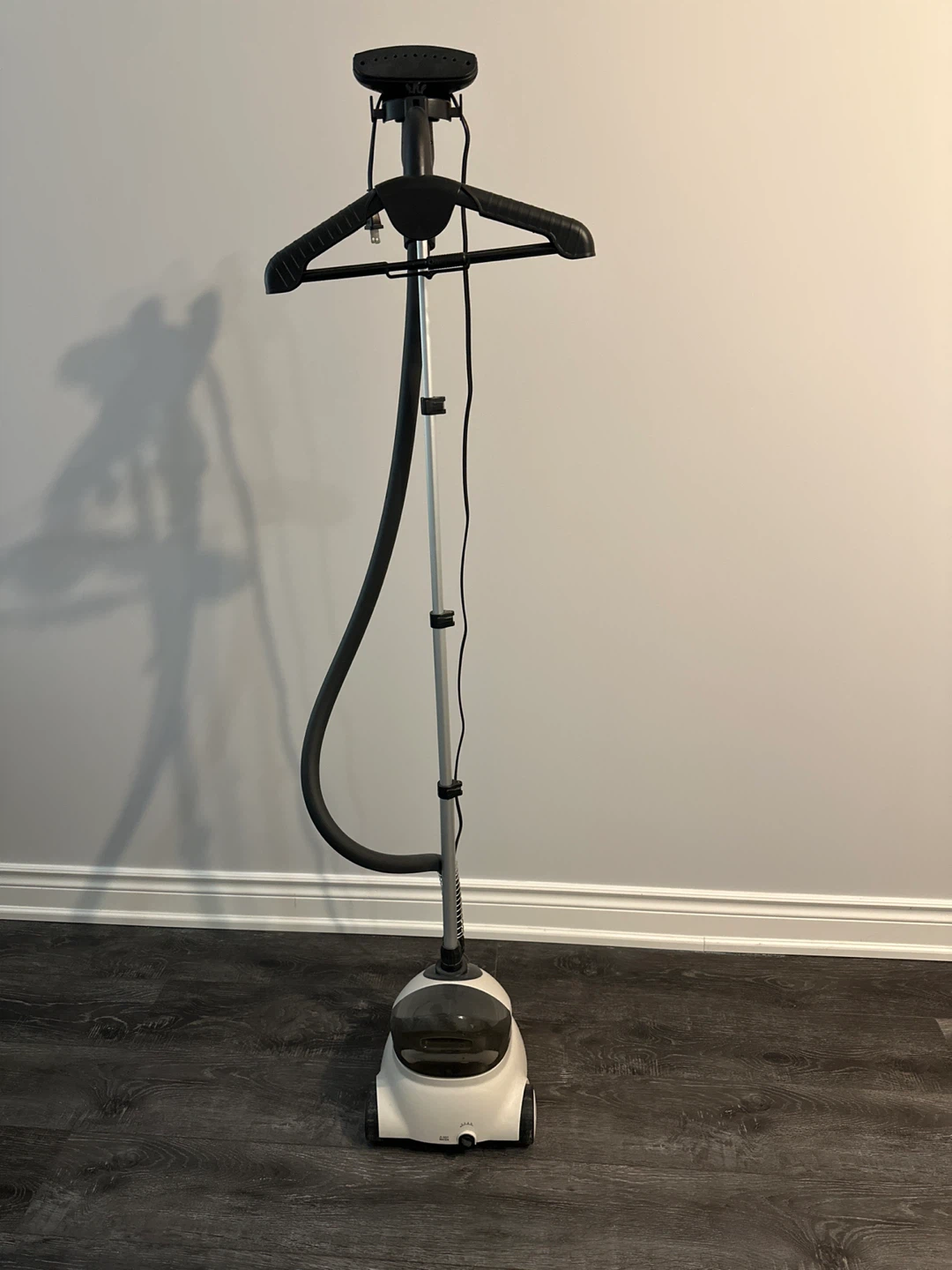 Garment Steamer with Hanger