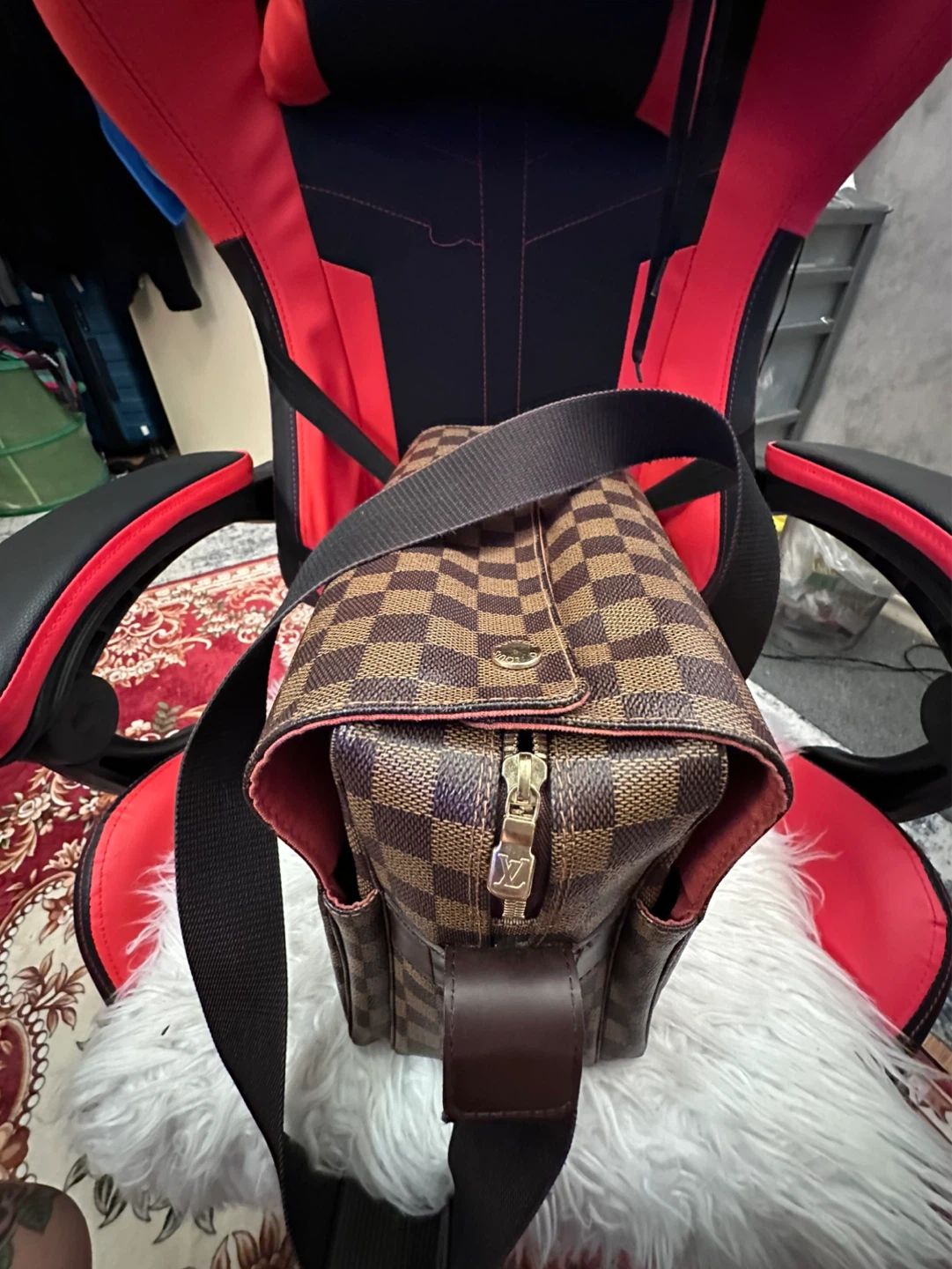 Authentic LV bag - photo 3