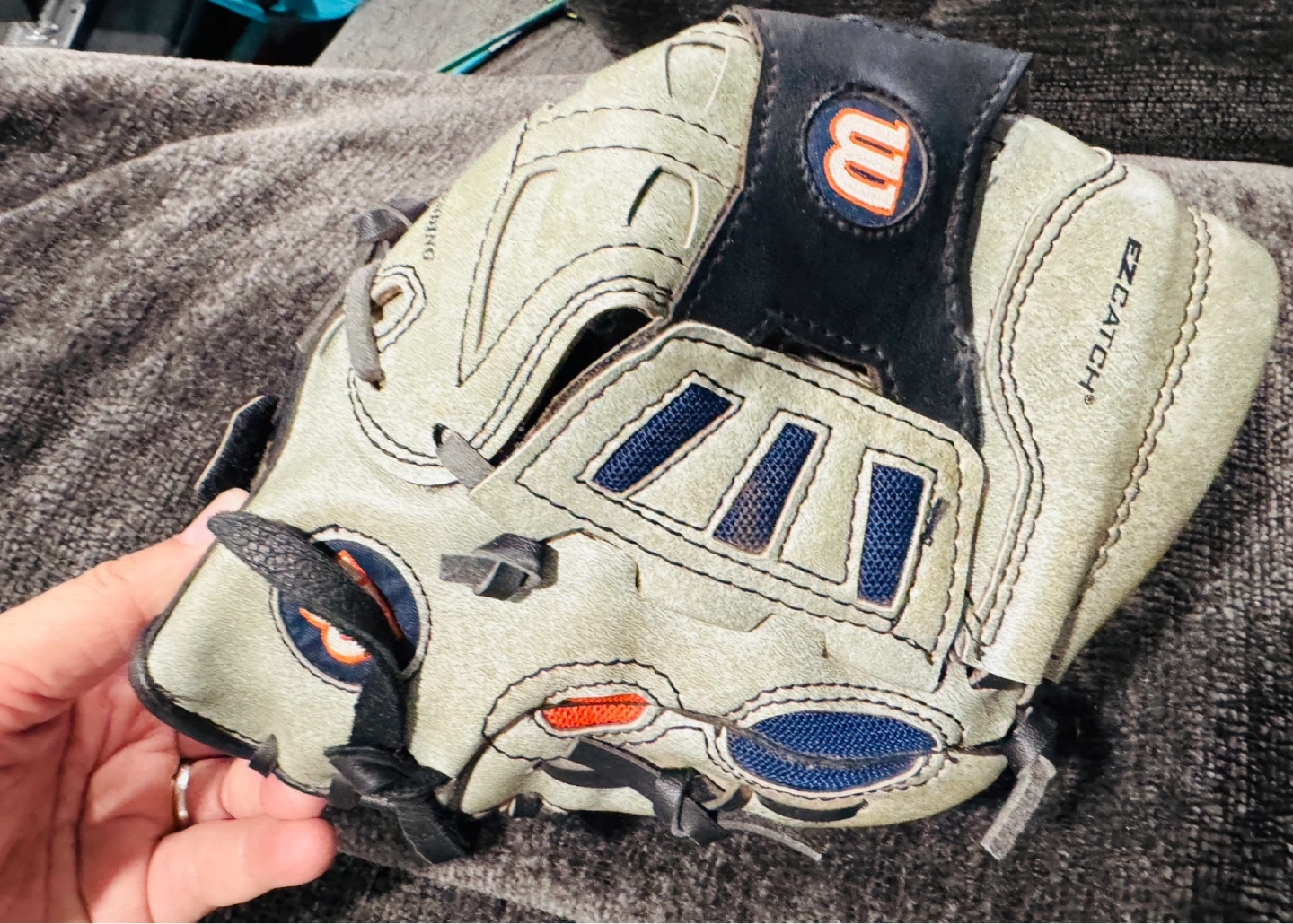 Wilson Baseball Glove 10 1/2"