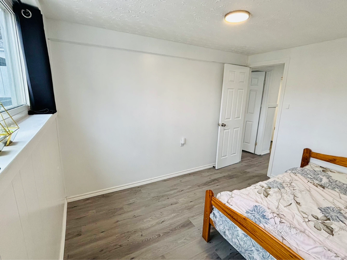 2 Bed + Den Apartment for Rent Niagara Falls | In-Unit Laundry - photo 4