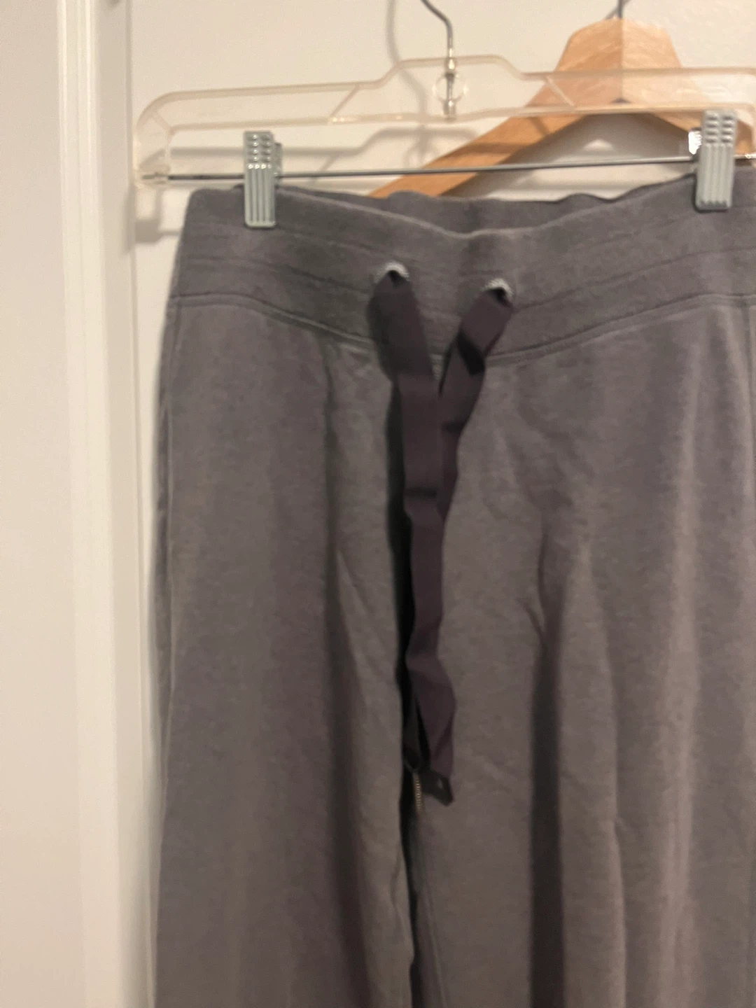 Lululemon Athletica Grey Jogger Sweatpants Size 8 - photo 2