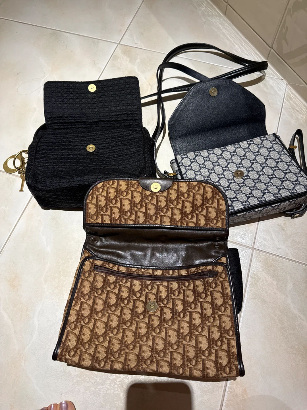 Bag purge sale - photo 3