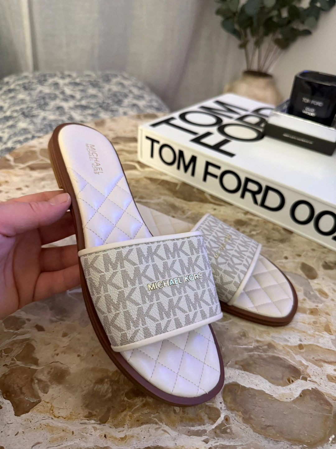 Michael Kors MK Logo Slides