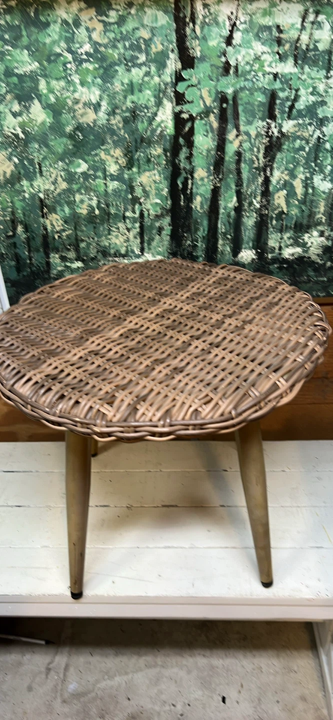 Wicker Round Side Table with Wood Legs