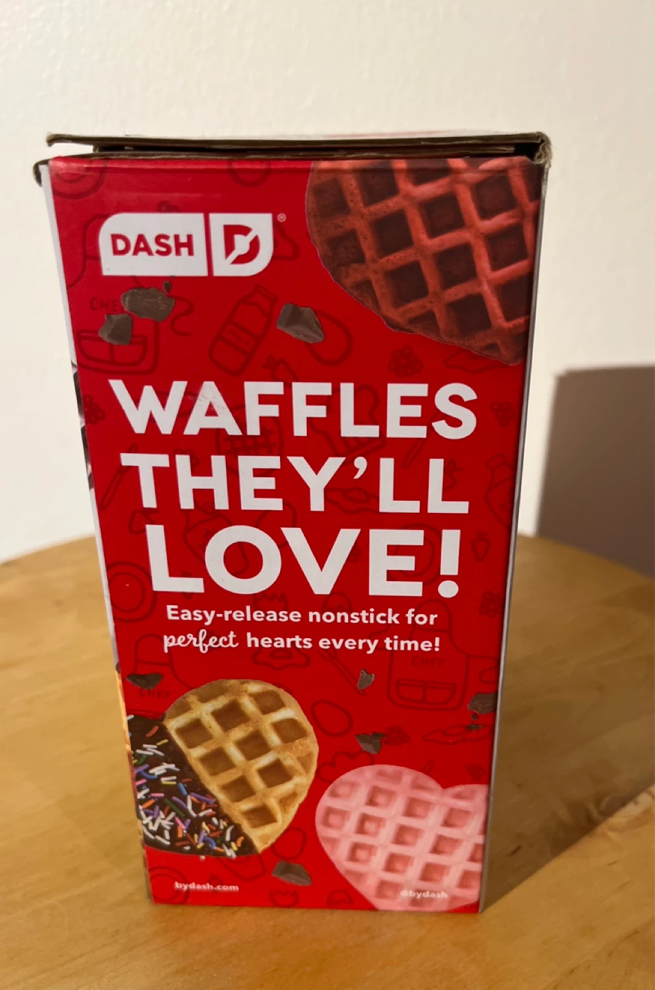 Dash Heart Mini Waffle Maker - Red - photo 2