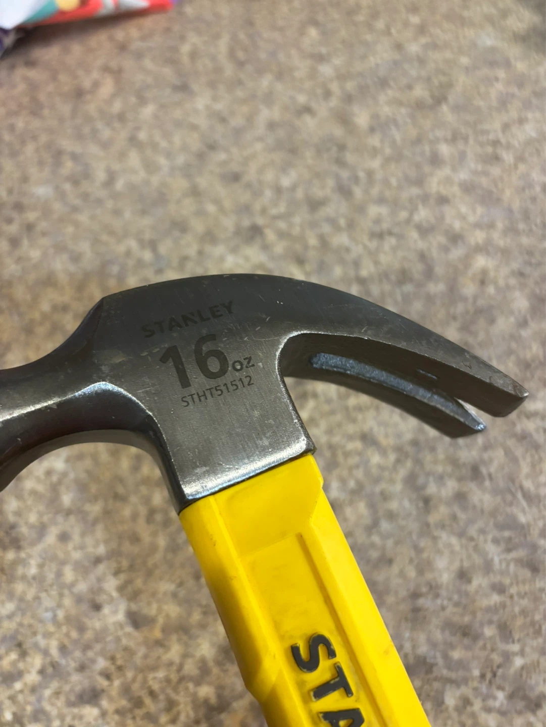 Stanley 16 oz Claw Hammer - photo 3