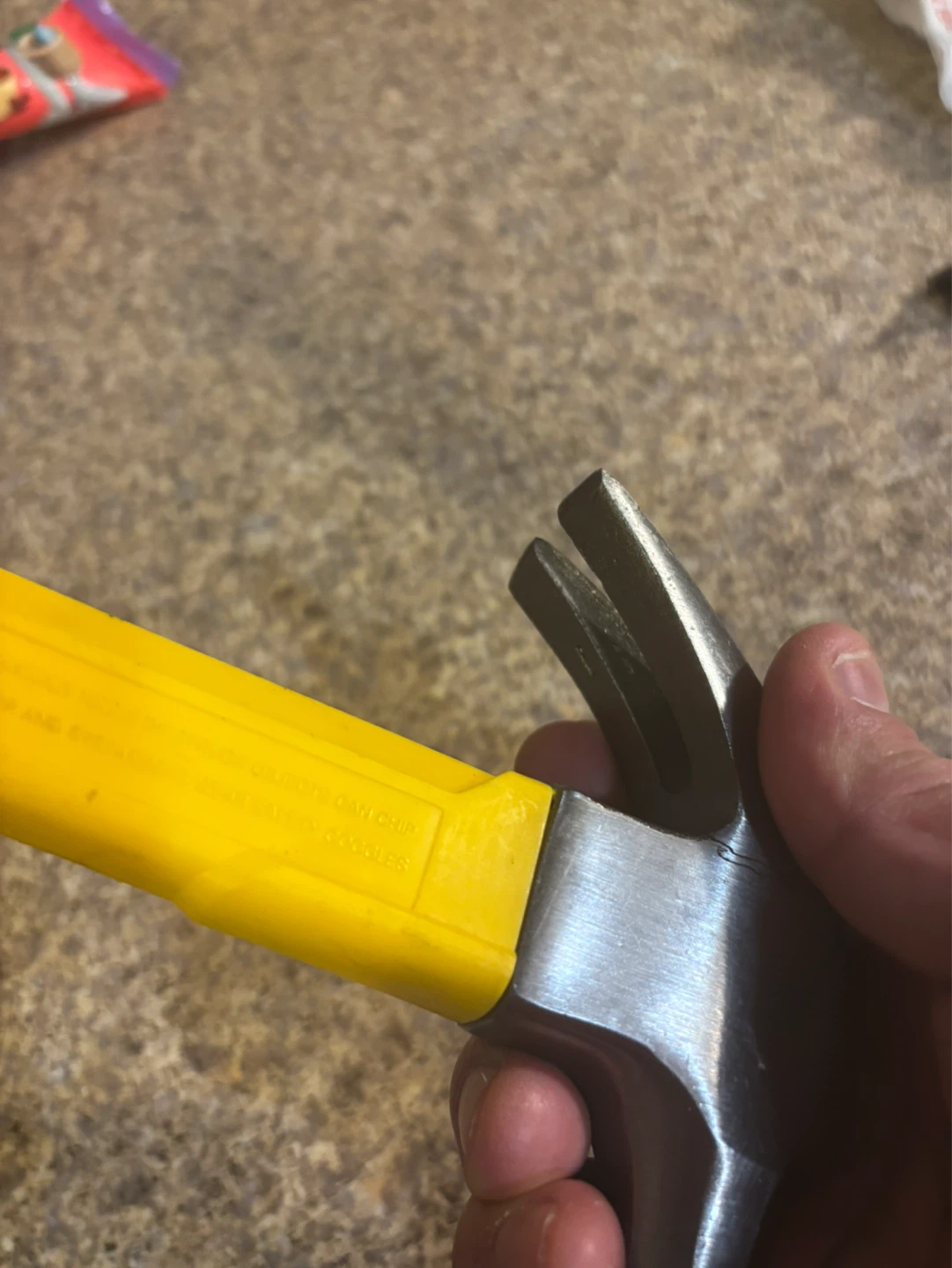 Stanley 16 oz Claw Hammer - photo 4