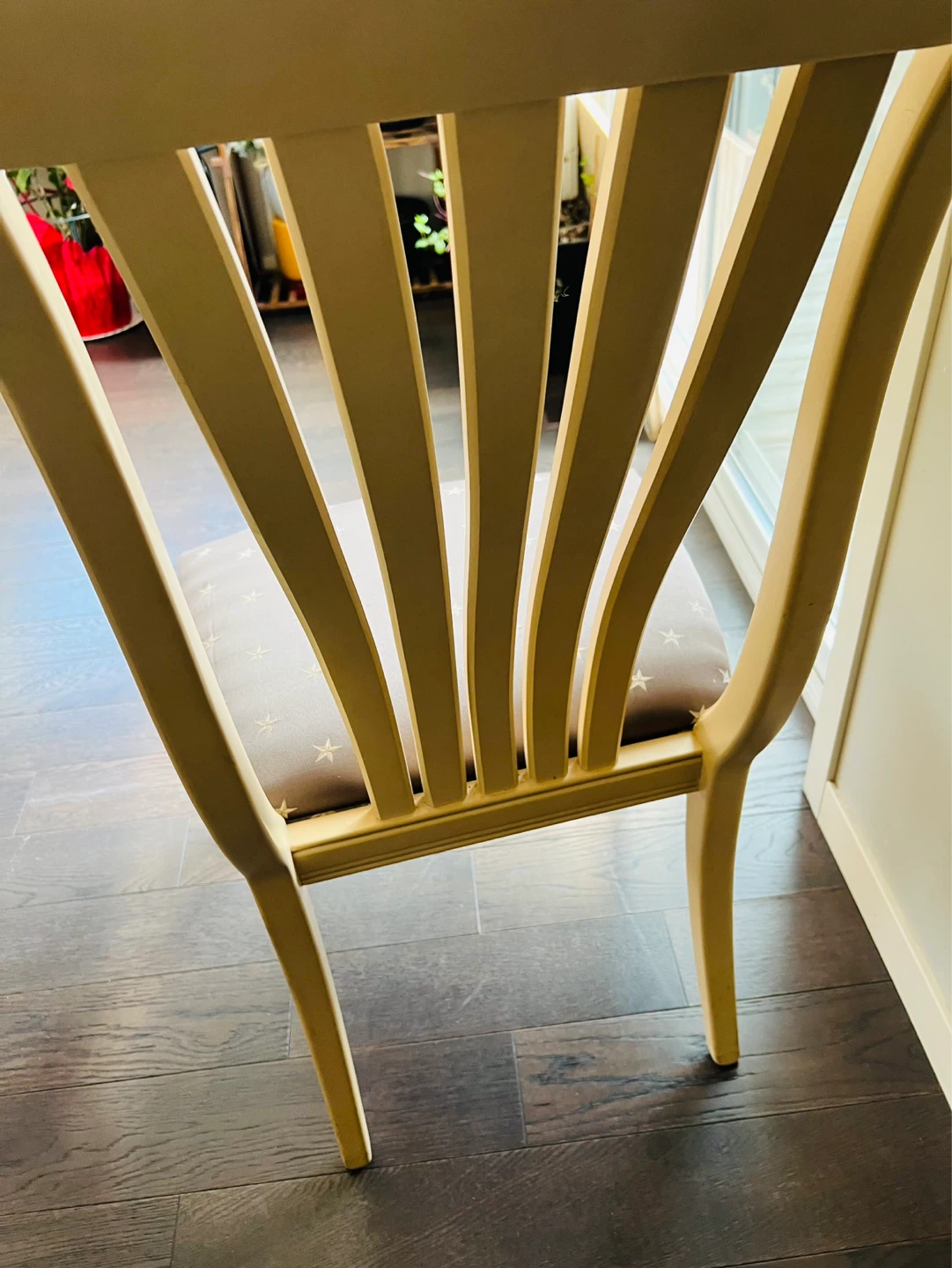 6 wooden elegant chairs - photo 3