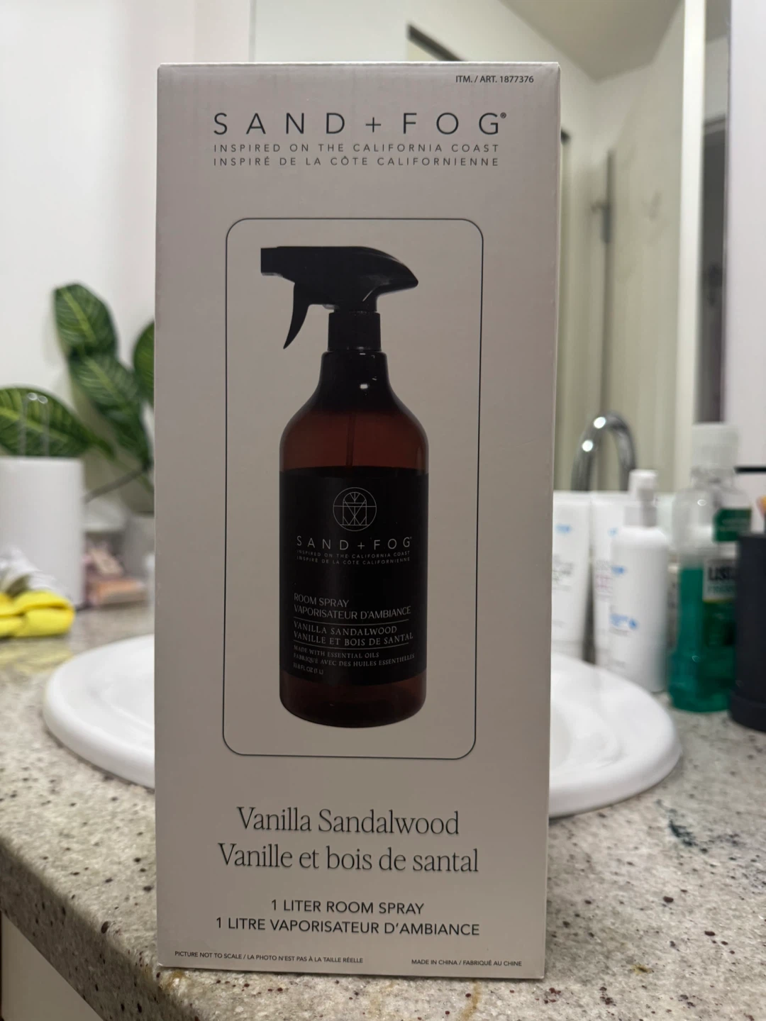 Sand + Fog Vanilla Sandalwood Room Spray - 1 Litre - photo 2