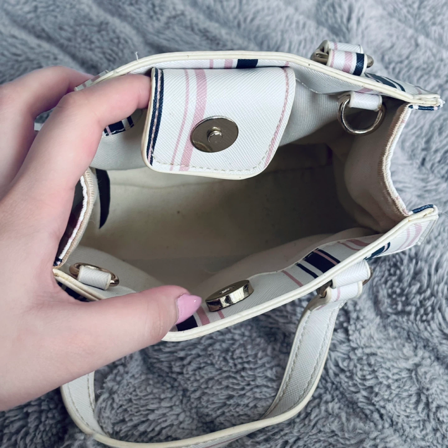 GUESS Taylor Mini Satchel Bag - photo 2