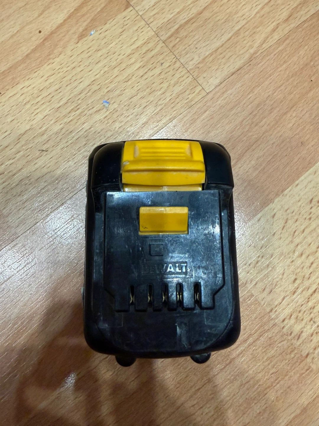 DeWalt DCB120 12V Max 15.6 Wh Battery Pack and DCB112 Charger - photo 4