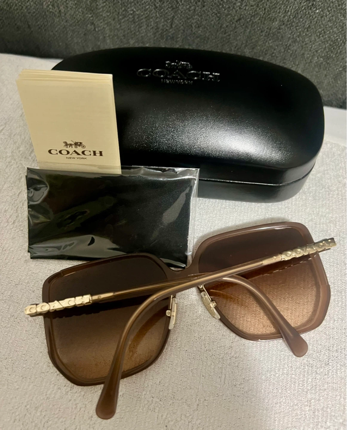 Coach Sunglasses with Case - photo 2