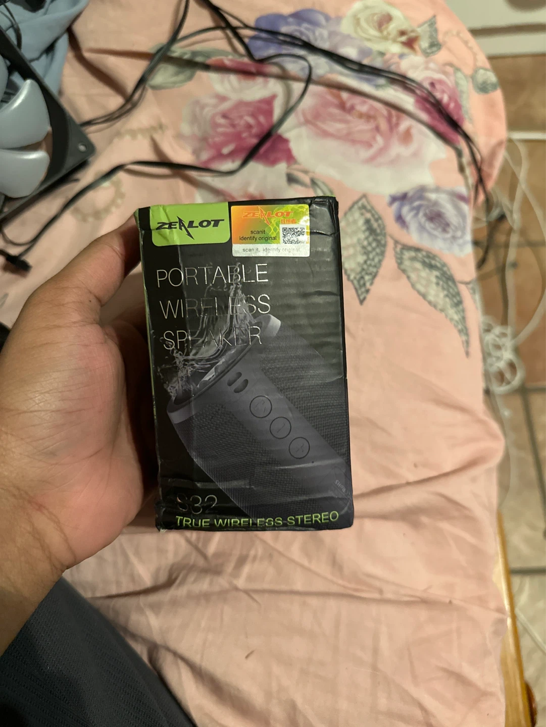 ZENLŌT S32 Portable Wireless Speaker