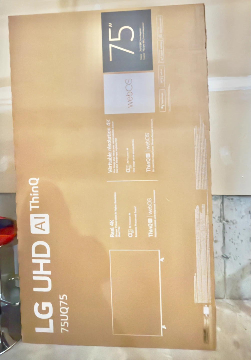 TV for sale-LG (75inches)4K Smart UHD TV (Like New) with box. - photo 4