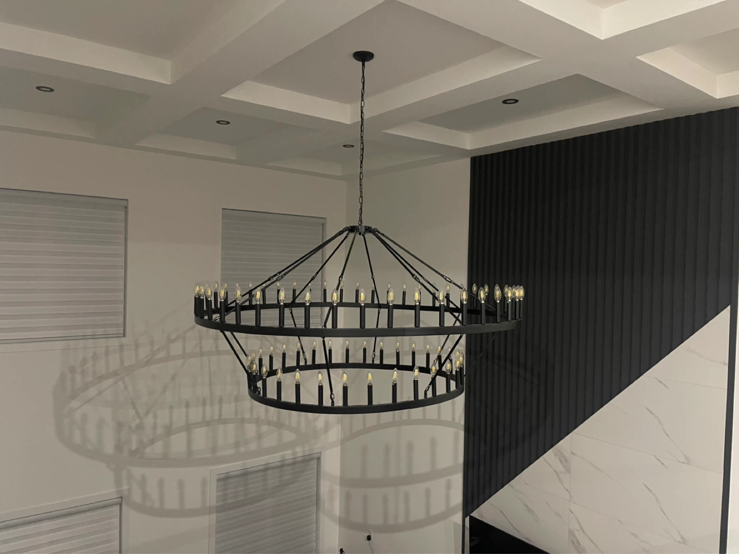 Wagon Wheel Chandelier - photo 3