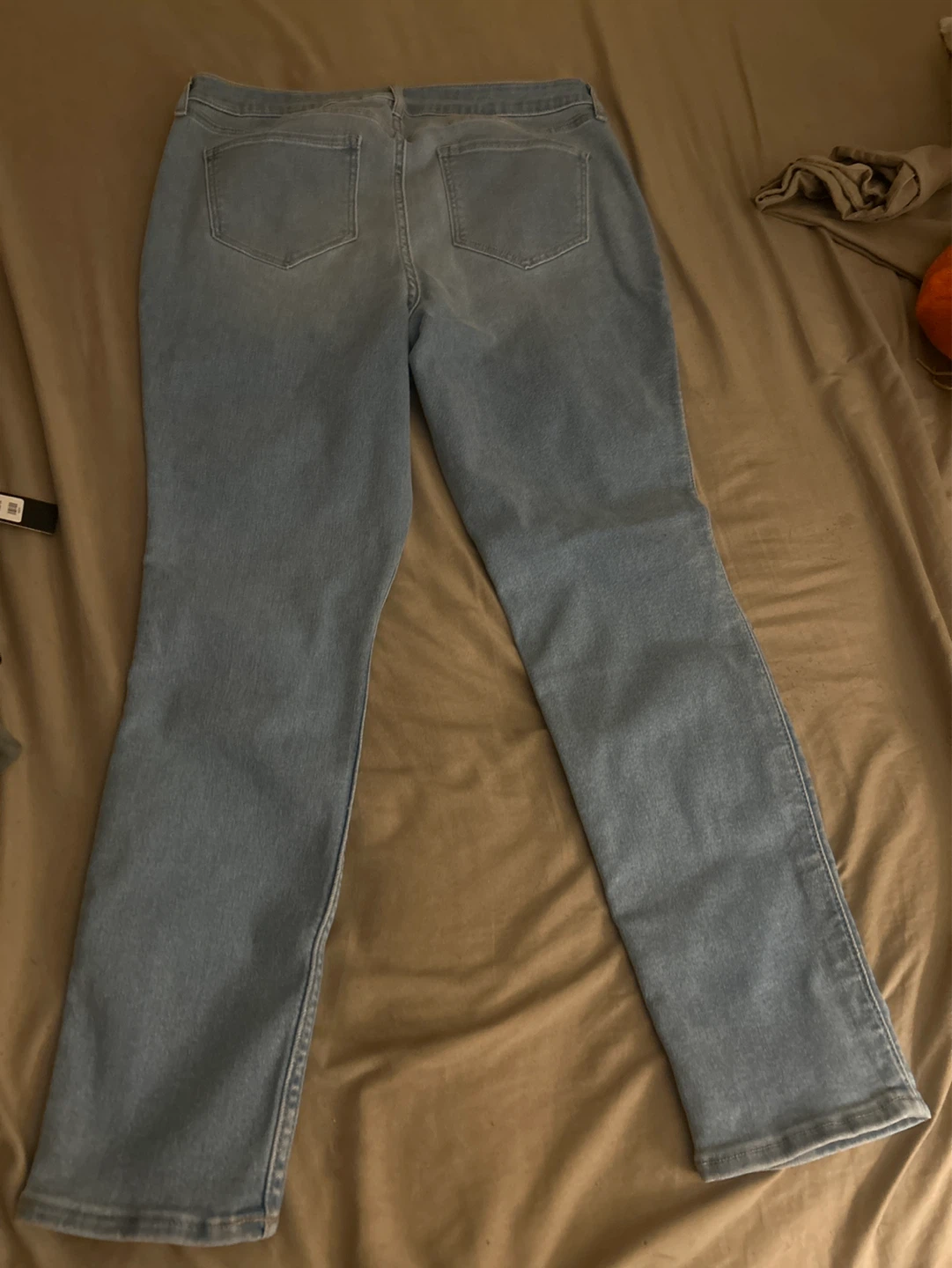 Old Navy Light Wash Distressed Jeans - photo 2
