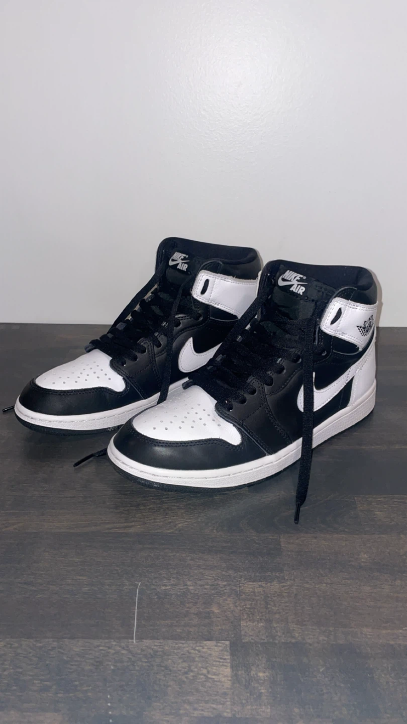Nike Air Jordan Retro 1 High OG - size 8.5 US