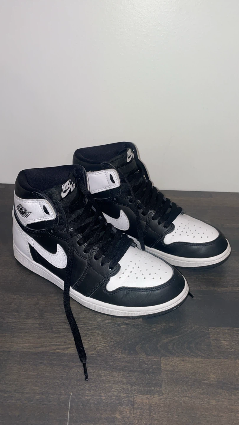 Nike Air Jordan Retro 1 High OG - size 8.5 US - photo 3